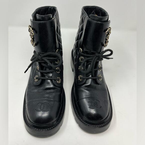 Chanel Shiny Lambskin Leather Black Quilted Cap Toe Combat Boots CC size 37.5 EU - Picture 3 of 8